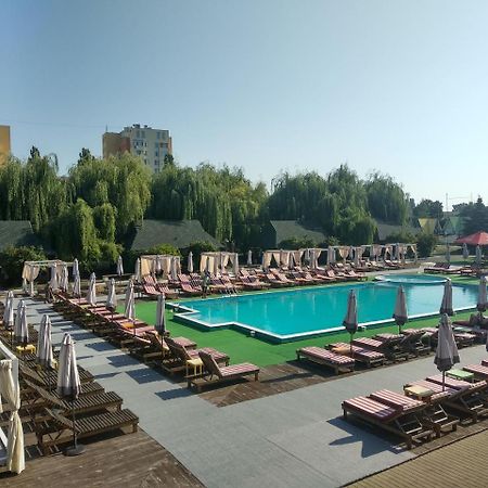 Edem Hotel Chubynske Esterno foto