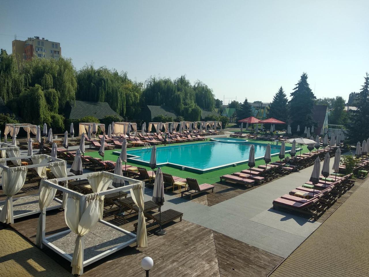 Edem Hotel Chubynske Esterno foto