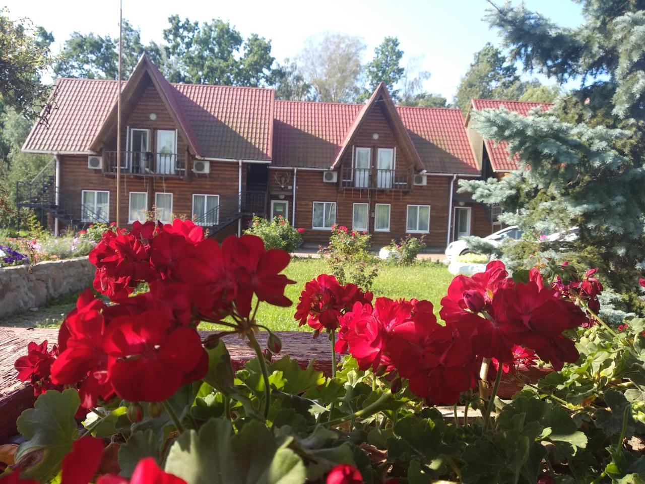 Edem Hotel Chubynske Esterno foto